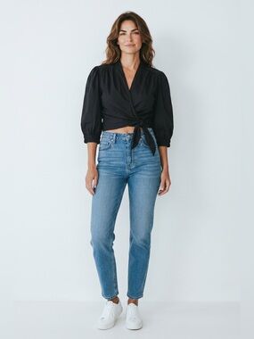 Zara Poplin Tie Front Crop Shirt // Black // XS